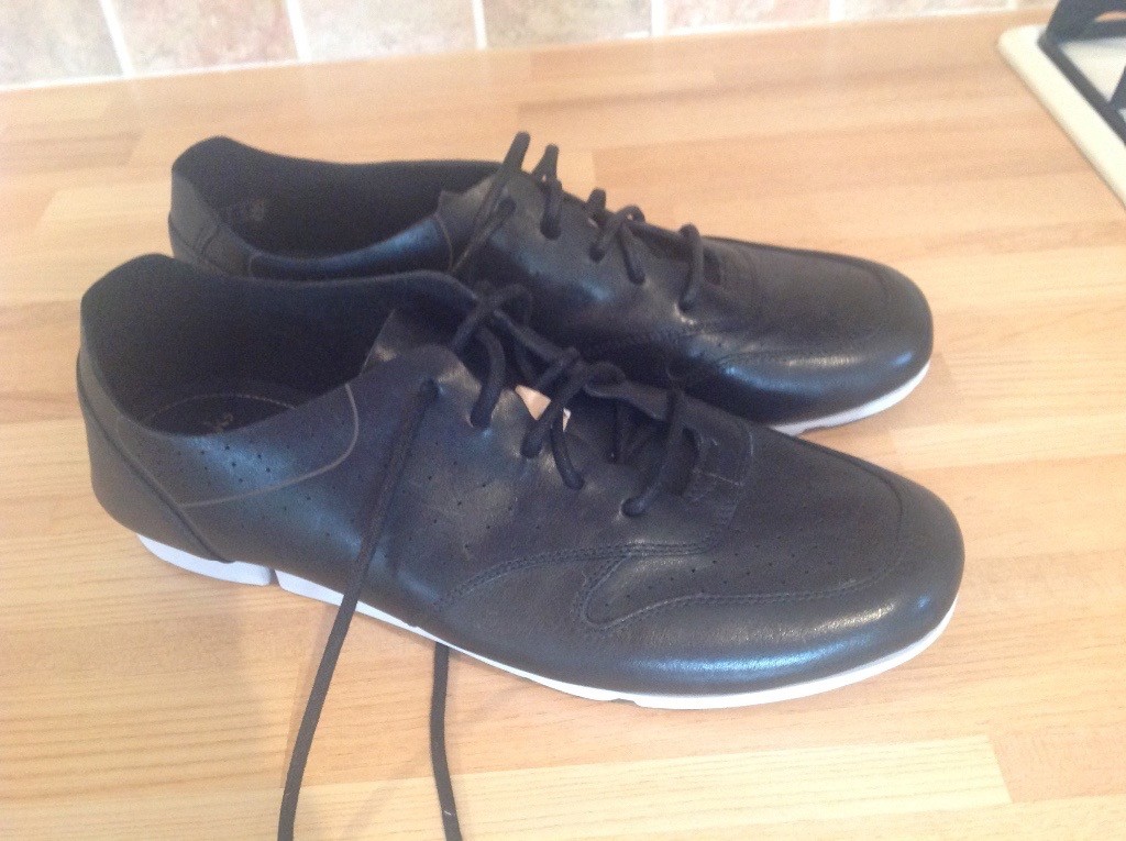 clarks ladies black lace up shoes